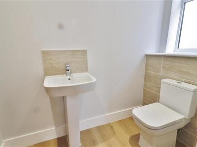 GROUND FLOOR CLOAK ROOM